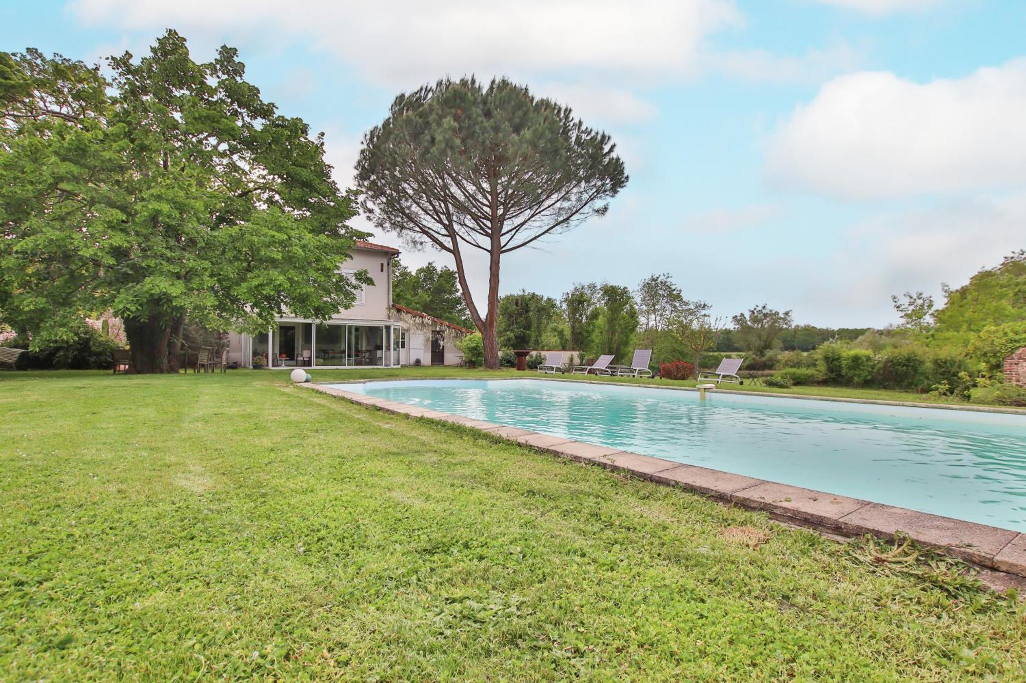 Domaine D'Aromm - Chambres D'Hotes & Gites - Piscine, Etangs & Animaux - Au Calme Ouches Εξωτερικό φωτογραφία